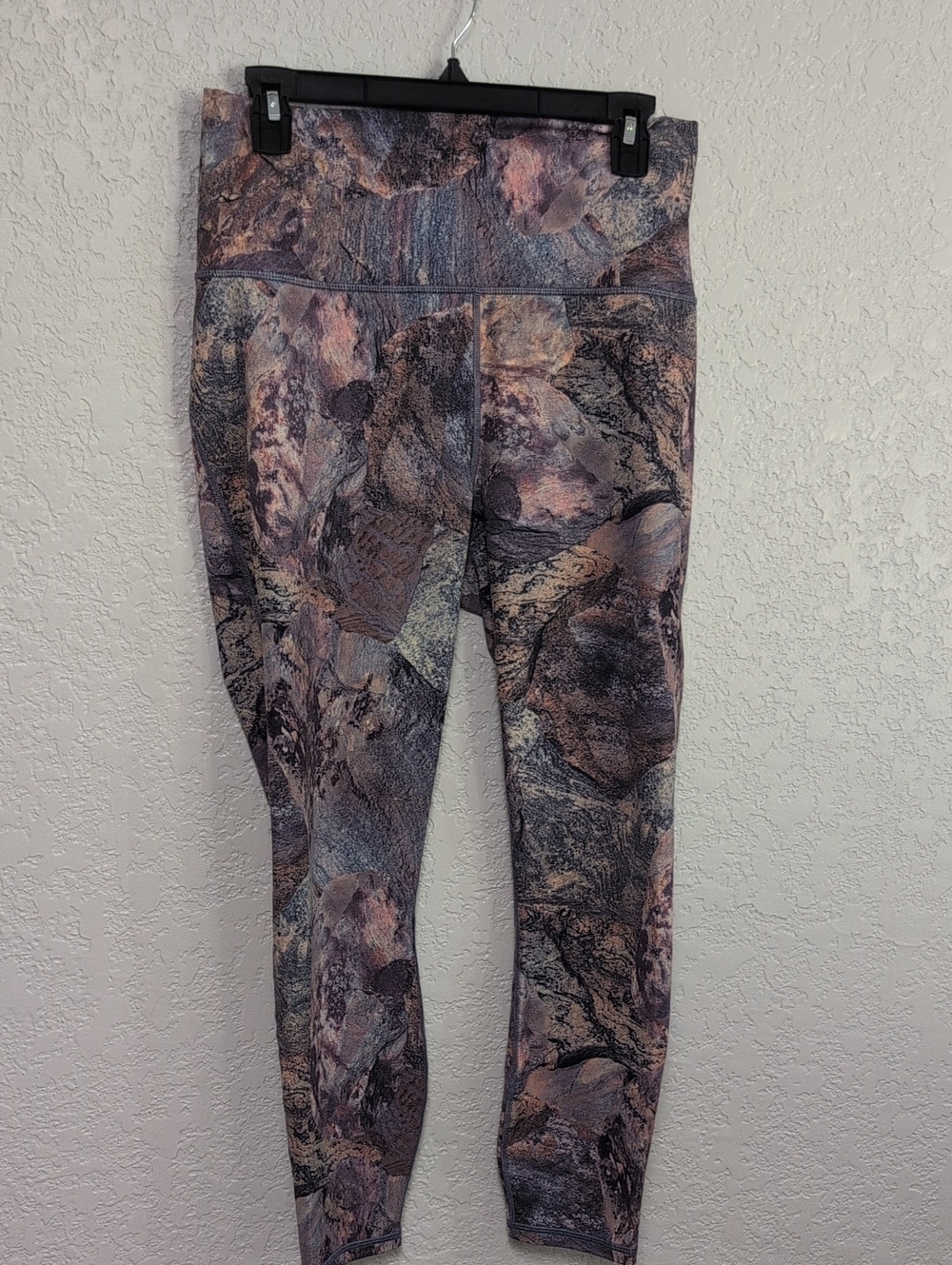 Woman's Size L Fabletics Leggings